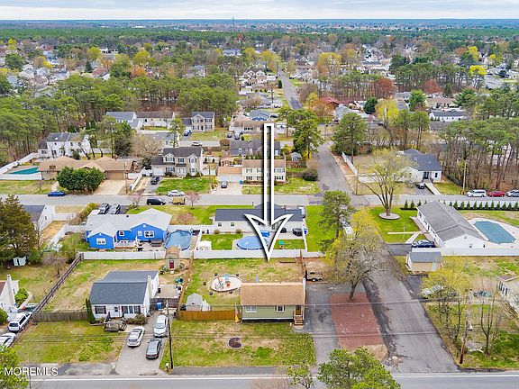 4th image of 900 Commonwealth Boulevard