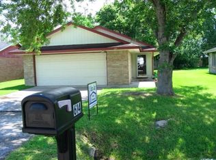 614 N 12th St, La Porte, TX 77571