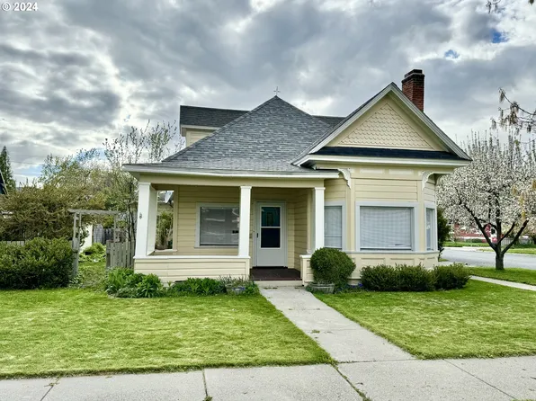 2631 1st St, Baker City, OR 97814