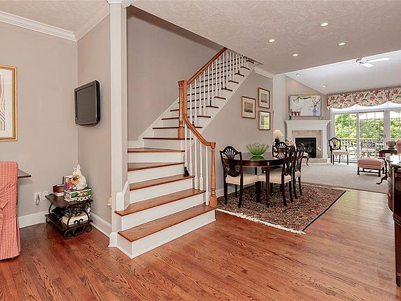 3rd image of 16930 Knolls Way