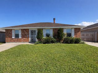 11210 Parkwood Ct S, New Orleans, LA 70128