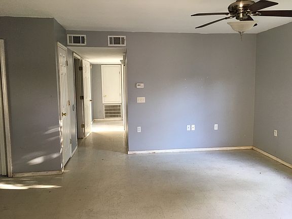 2nd image of 7813 Woodberry Ln