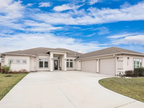 726 Papa Mori Dr, Corpus Christi, TX 78414