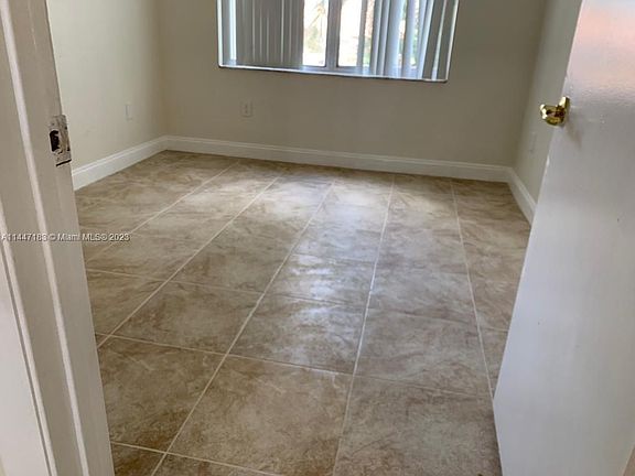 5th image of 4255 N University Dr APT 206