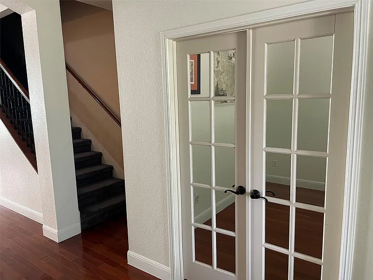 7609 Covered Bridge Dr — Photo 2