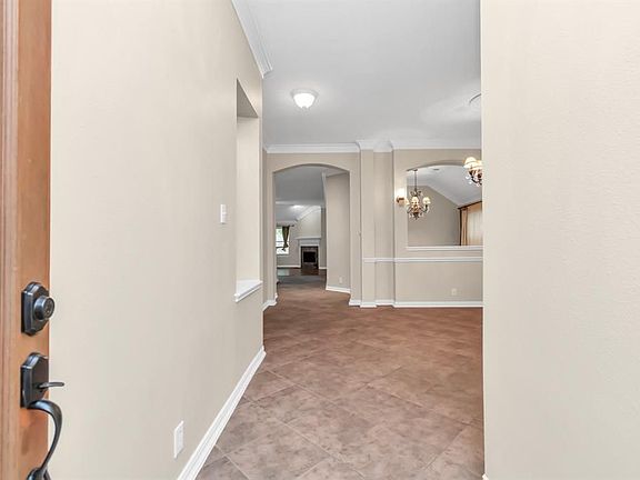 3rd image of 2415 Old River Ln