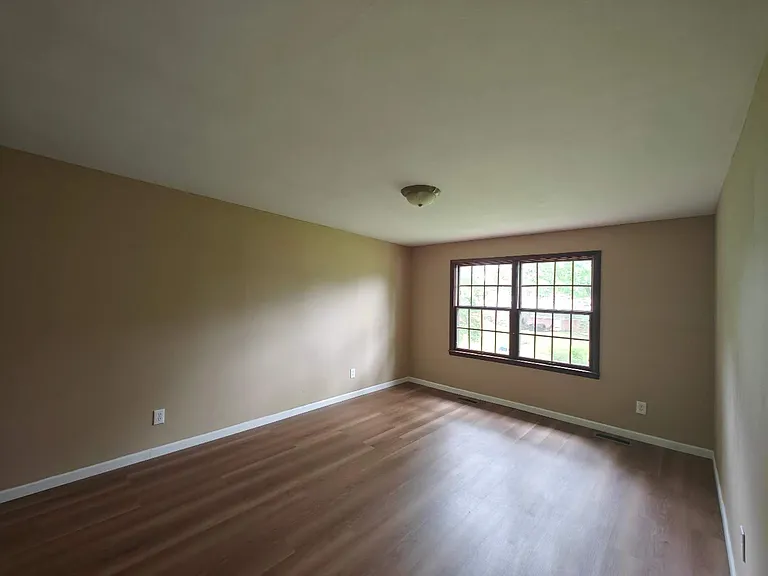 1355 Burning Tree Dr — Photo 6