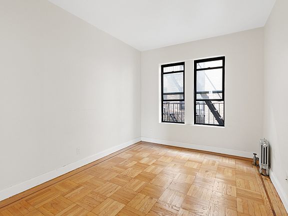 4th image of 29-08 31st Ave #C4