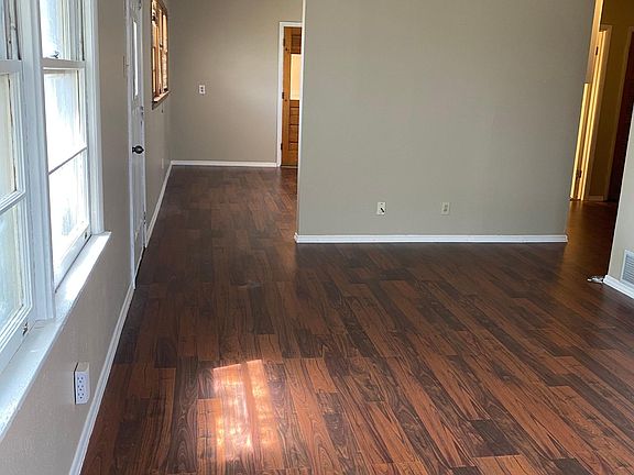2nd image of 2224 N Wells St