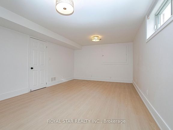 4th image of 114 Wincott Dr