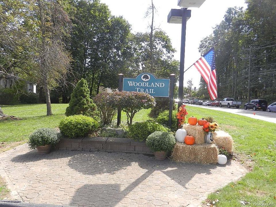 1st image of 48 Woodland Trl