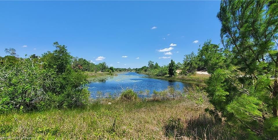 1st image of 298 Swallow Dr