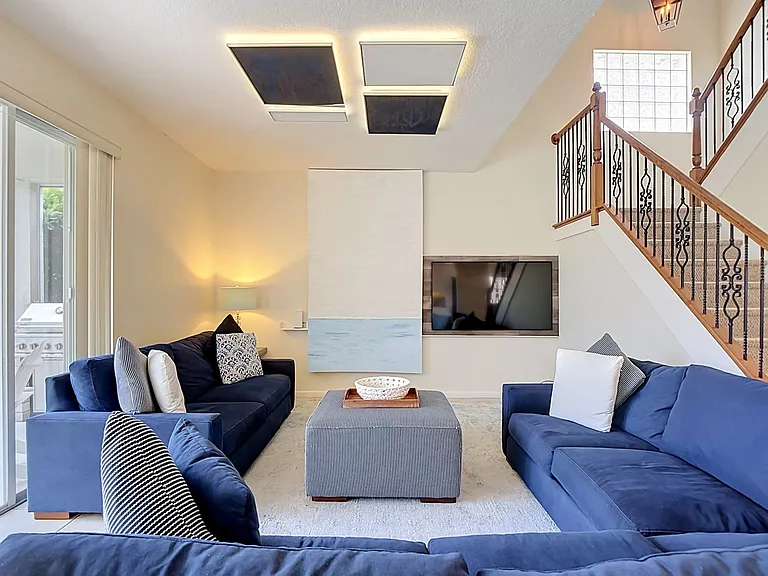 1154 Oakwater Dr — Photo 32