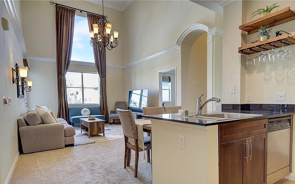 Dramatic entrance into this gorgeous penthouse