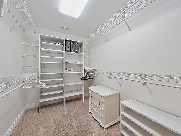 16 Thurston Dr — Photo 21