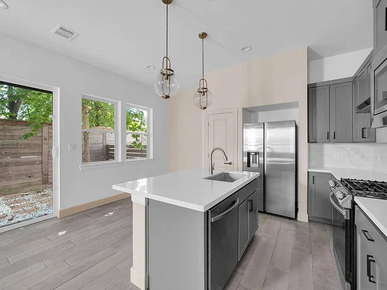 9551 Neuens Rd #B — Photo 7