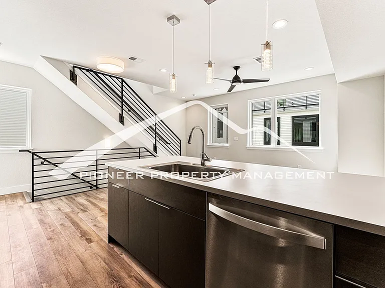 1182 S Reed St — Photo 7
