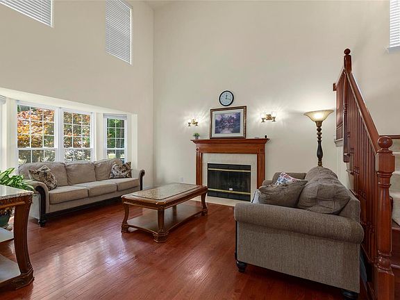 3rd image of 103 Midland Ave