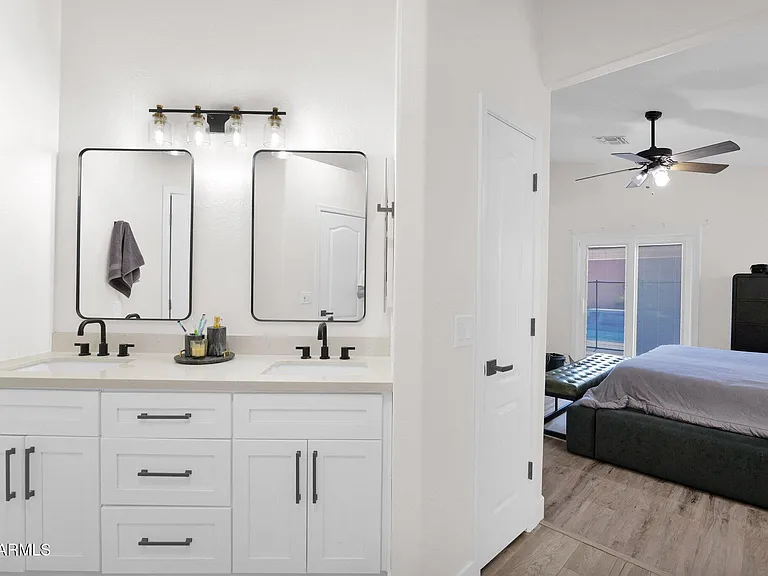 665 W Minton Dr — Photo 19