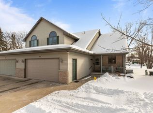 204 E North Water St, New London, WI 54961