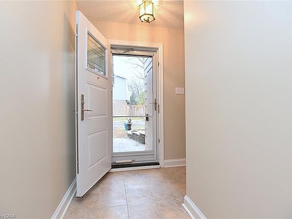 4th image of 457 Woodview Rd #7