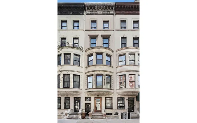 Rented by Douglas Elliman | media 10