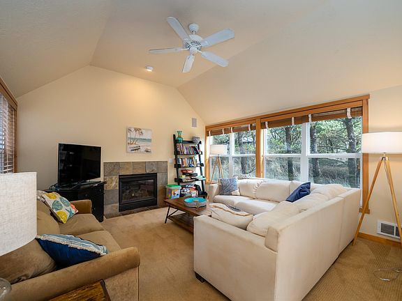 4th image of 5680 Barefoot Ln