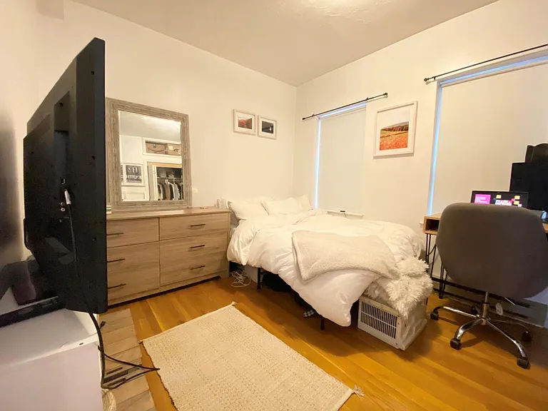 38 Charter St #4 — Photo 8
