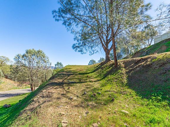 3rd image of 1276 Steele Canyon Road
