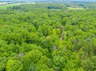 8891 Hickory Dr, Kewaskum, WI 53040