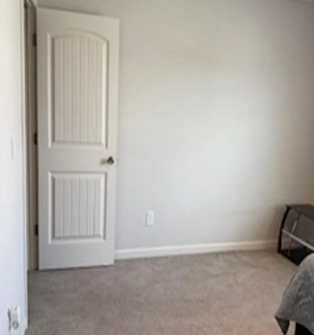 2 bed, 1.0 bath, 3540 sqft, $892 — Photo 1