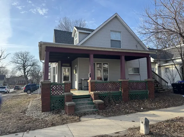 307 S McLean St, Bloomington, IL 61701