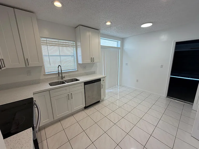 3780 Amalfi Dr #3780 — Photo 80