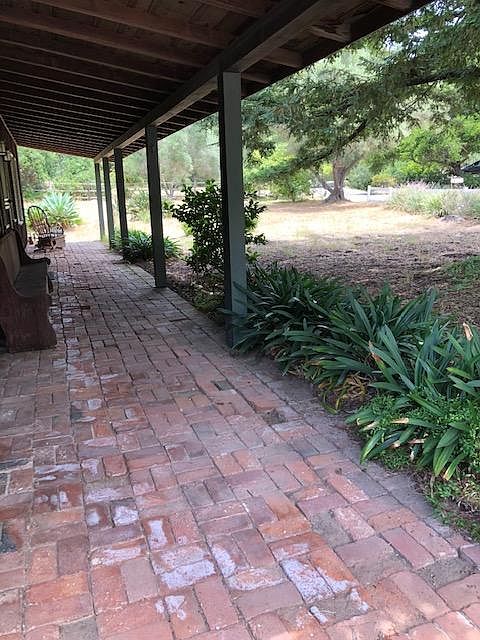 1st image of 2765 Las Encinas Rd