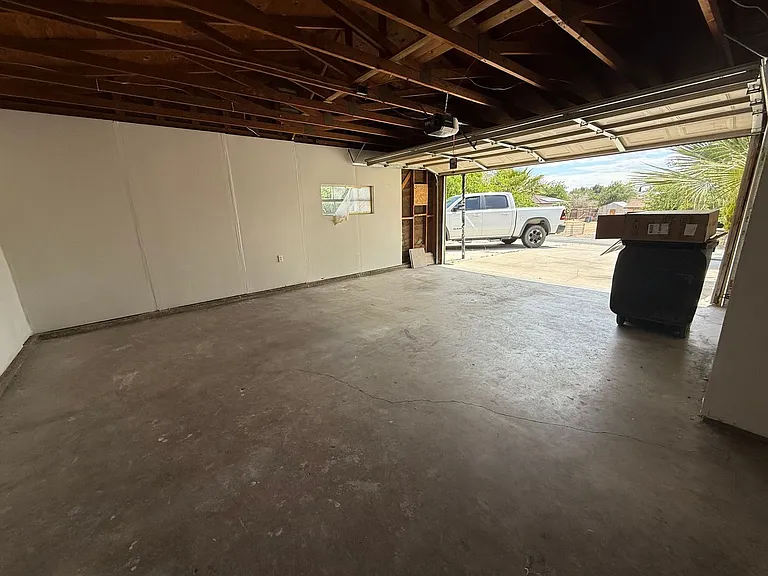 15991 N Culver Rd — Photo 30