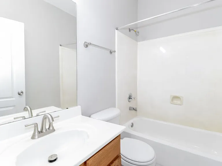 8750 Rogers Park Ave — Photo 15