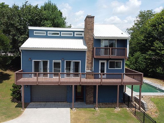 2nd image of 125 Orchard Crest Cir