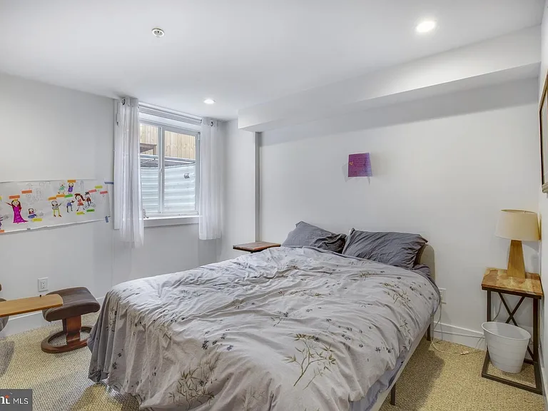 1259 S 29th St — Photo 32