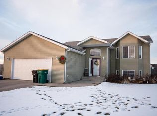510 S Sedona Dr, West Fargo, ND 58078