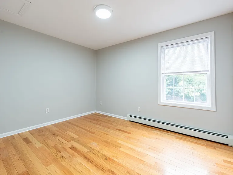 1144 North Ave — Photo 10
