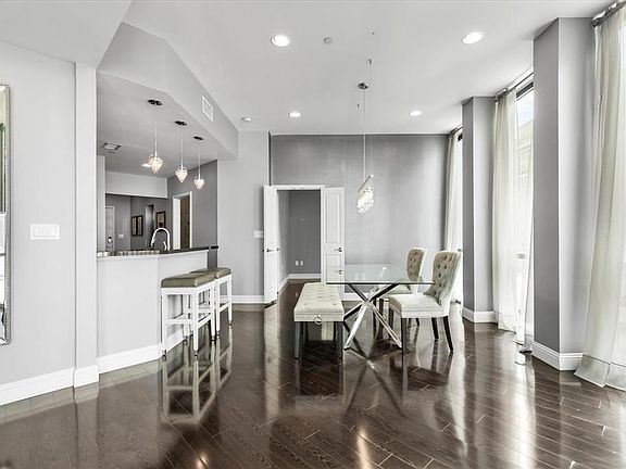 3rd image of 500 Throckmorton St APT 1003