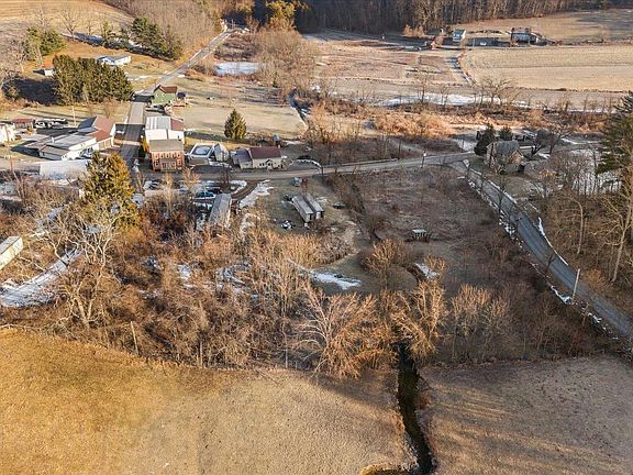 5th image of 1666 Urban Rd