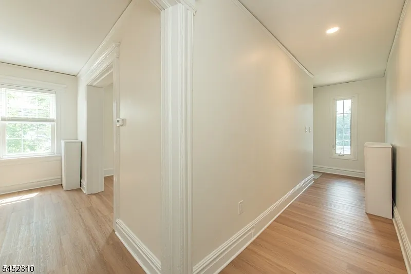 4 bed, 2.0 bath, $3,900 — Photo 3