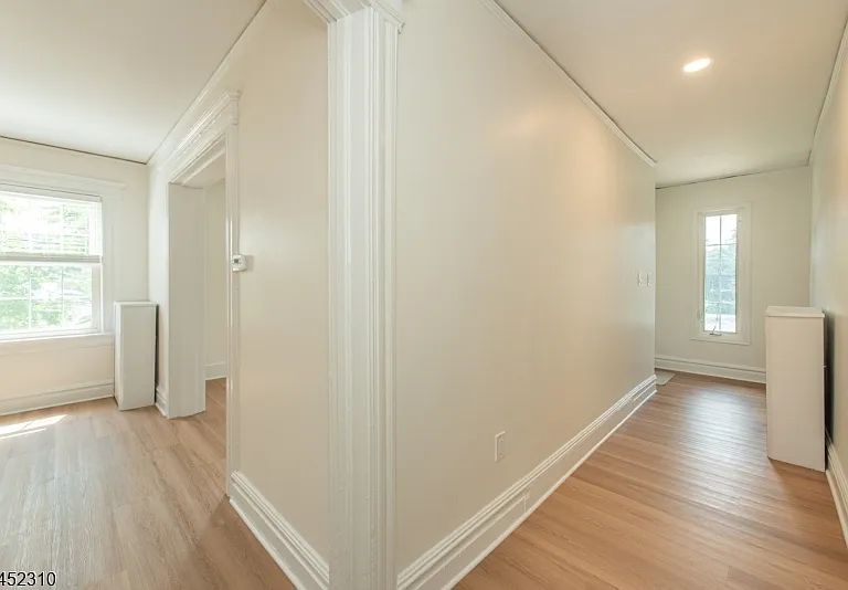 160 Bloomfield Ave #B — Photo 3