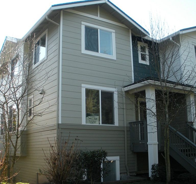 1st image of 12211 NE 109th Pl