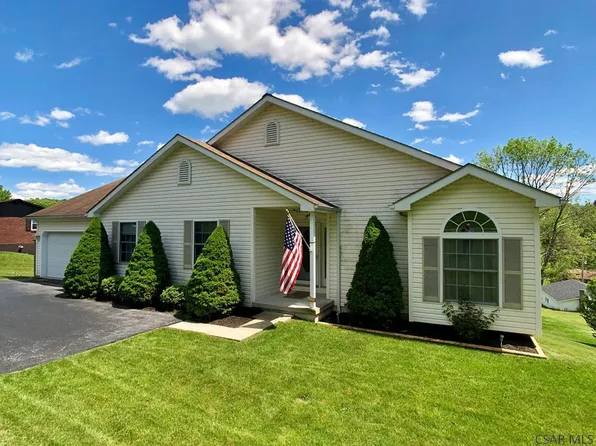 624 Sunny Dr, Windber, PA 15963