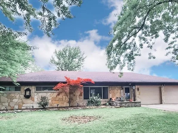 13435 State St, Grabill, IN 46741