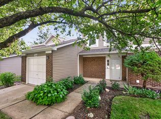 244 Coventry Ct #244, Bloomingdale, IL 60108