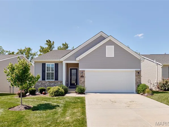 176 Noahs Mill Dr, Lake Saint Louis, MO 63367