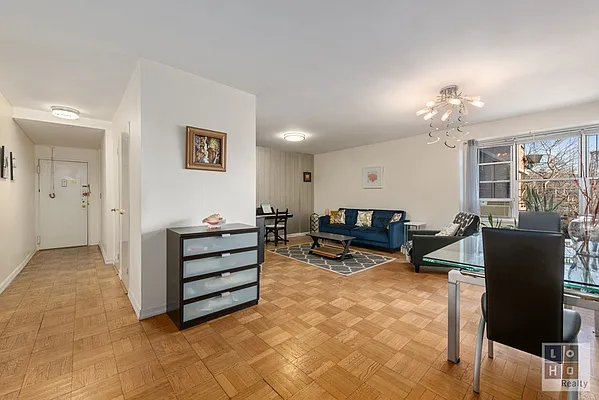 Sold by LoHo Realty | media 2